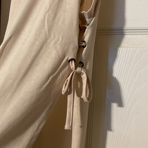 High/low open back/tie side top - Picture 2 of 4